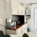 Seaview Studio 27