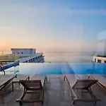 Jad Apartment In Infinity Beach Resort - Parking