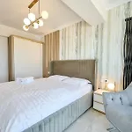 Beach Bliss Apartment In Infinity Beach Resort Parking