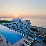 The Point Studio In Infinity Spa&Pools Resort - Parking