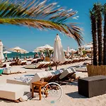 Ella Summerland Mamaia