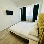 Summerland H2O Mamaia