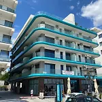 Sara - Endless Summer Mamaia Nord Apartaments