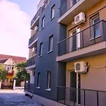 Vila 27