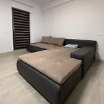 Aniversarium Grand Apartment