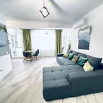 Velvet Bliss Holiday Apartments Mamaia Nord