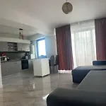 Apartament 3 Camere Vedere La Mare