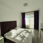 Tanya Apartments Summerland