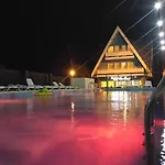 Pensiunea La Castel - Piscina Incalzita