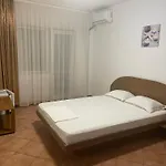 Casa Galbena