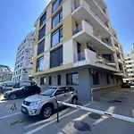 Black Cat Apartments - By The Sea