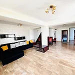 Summerland Glam Apartments