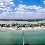 Blue Mirage Mamaia Luxury Apartment