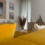 Dxn Luxury Apartment 11 By Meraki