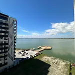 Studio Sunny Lake 1