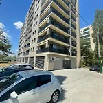 Myamar Premium Apartments Mamaia