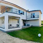 Casa De Oaspeti 2 Mai