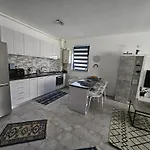 Summer Crib Mamaia-Sat