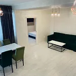 Myamar Premium Apartments Mamaia