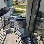 Tudor Studio Mamaia Sat
