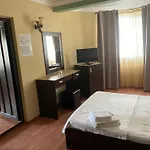 Vila Dona Cu Piscina