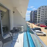 Wave Seaview Apartment