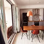 Amelie'S Place