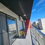 Summer Crib Mamaia-Sat