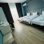 Friday Hotel