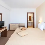 Hotel Saturn