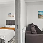 Azure Bliss Terrace Apartaments