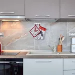 Isabela Apartment By Alz