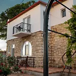 Halta Pescarus Accommodation
