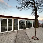 Halta Pescarus Accommodation