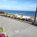Lovely 2Br Apartment Near The Sea