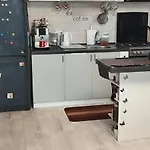 Aproape De Mare