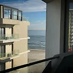 Papaya Apartment On The Seafront