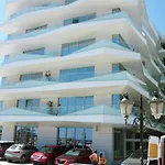 Alma Zev
