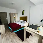 Cara Apartment 1 Min Walk To The Beach Summerland