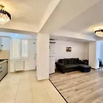 Summerland Mamaia View
