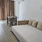 Bell Marina Premium Suite Beach Pool & Spa Resort Waterfront