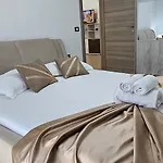 Bell Marina Premium Suite Beach Pool & Spa Resort Waterfront