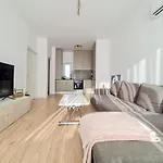 Apartament In Mamaia-Sat, Avostar Sea