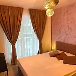 Edm Alezzi Apartament