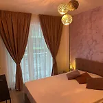 Edm Alezzi Apartament