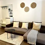 Venetis Sea View Apartment 2