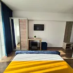Vila Yna