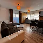 Roapart Mamaia - B2 Home