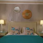 Gabrielle Apartment Summerland