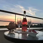 Aristocracy Summerland Apartment